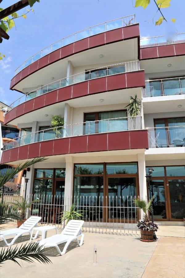 Petrov Family Hotel Nesebar Buitenkant foto