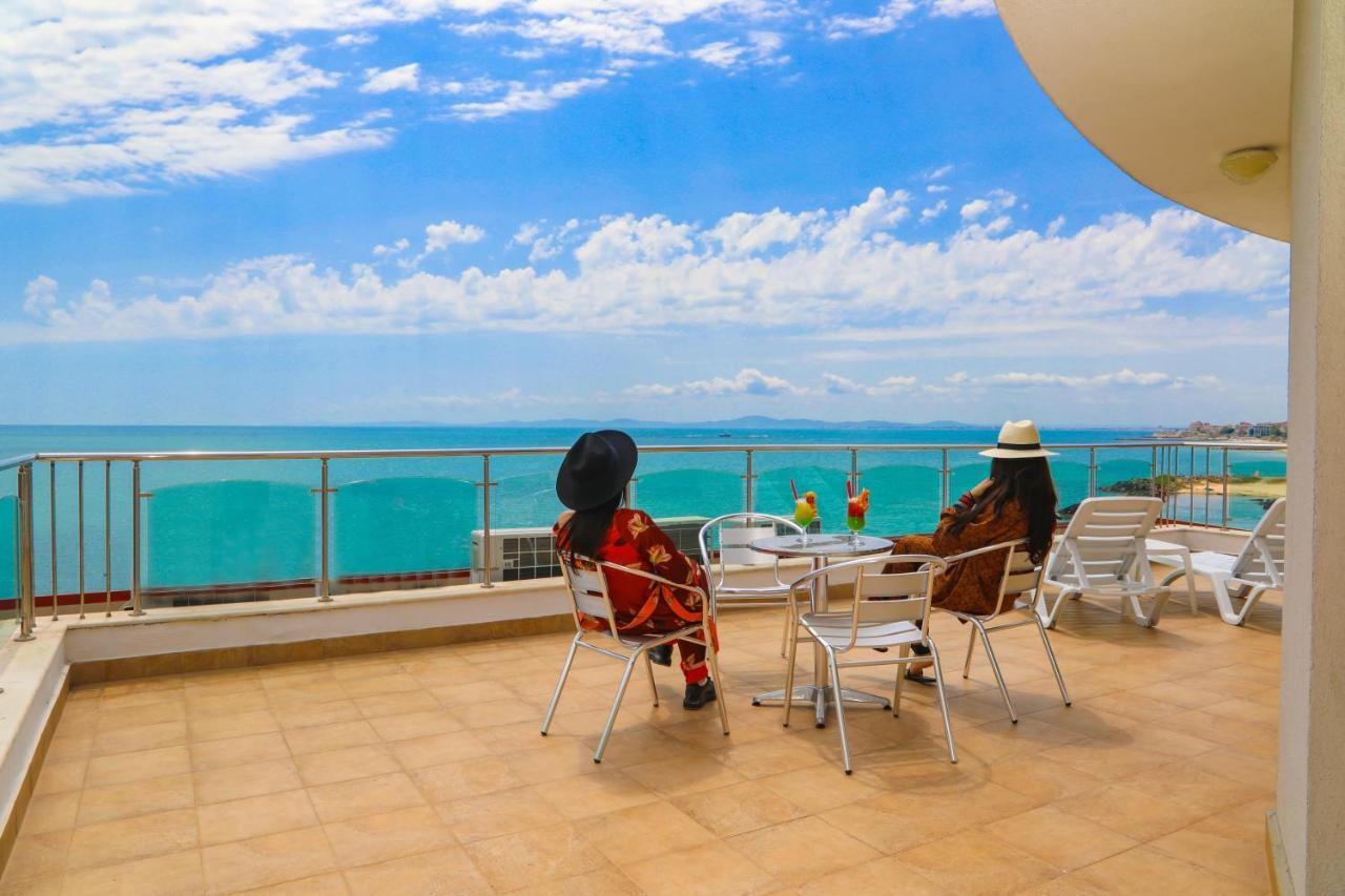 Petrov Family Hotel Nesebar Buitenkant foto