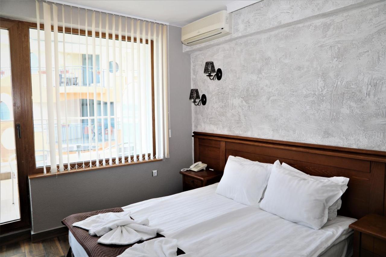 Petrov Family Hotel Nesebar Buitenkant foto