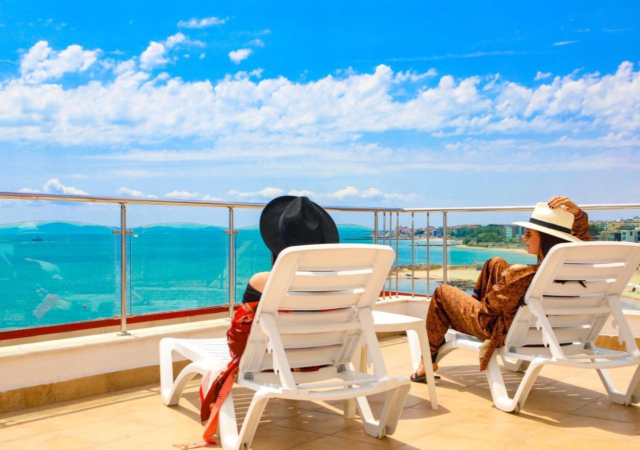 Petrov Family Hotel Nesebar Buitenkant foto