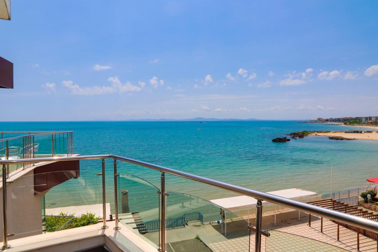 Petrov Family Hotel Nesebar Buitenkant foto