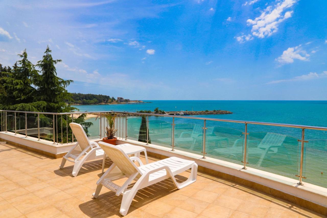 Petrov Family Hotel Nesebar Buitenkant foto