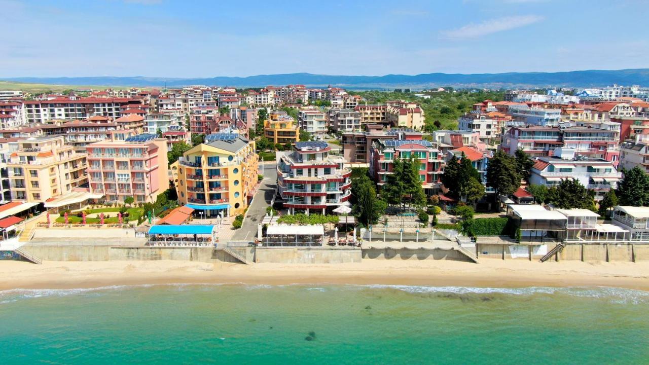 Petrov Family Hotel Nesebar Buitenkant foto